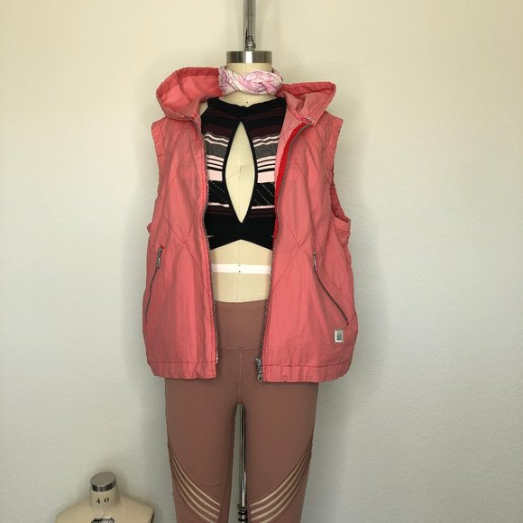 Marithe Francois Girbaud Athleisure Quilted Vest - Picture 5 of 9